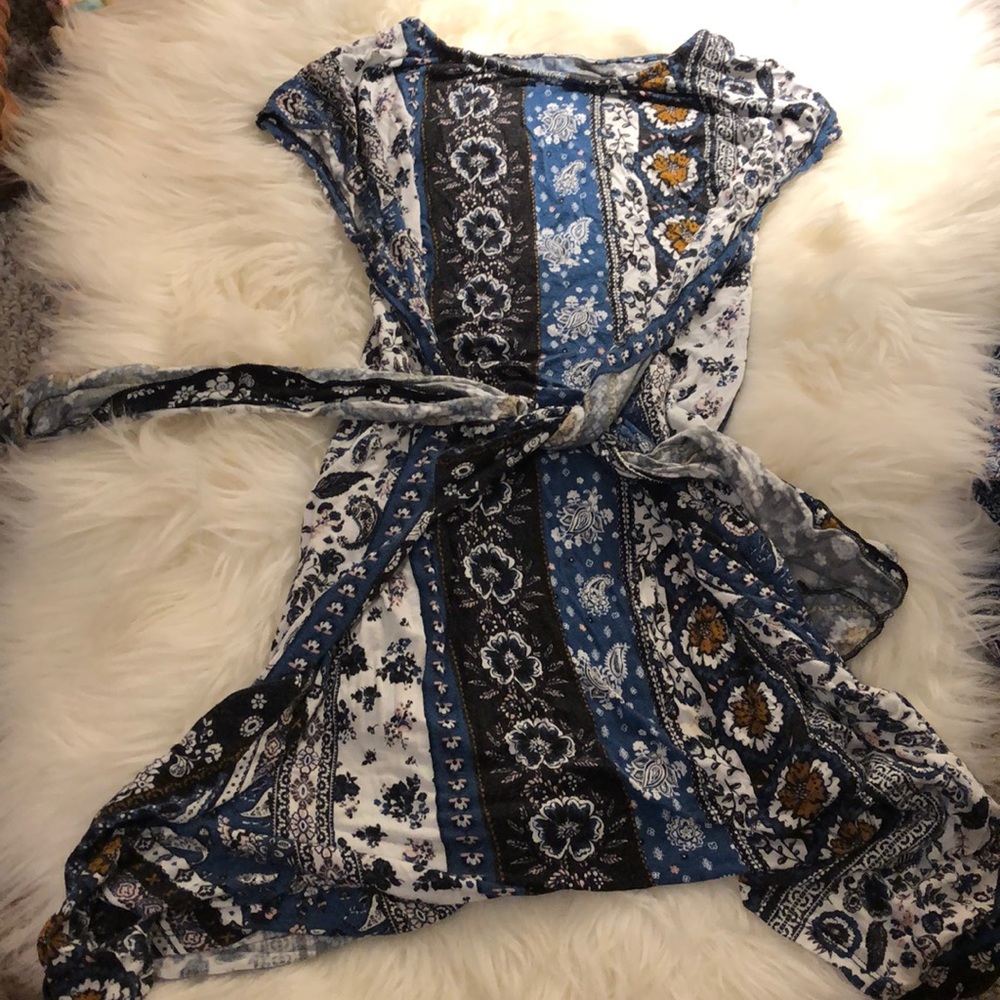 Pattern dress with tie!